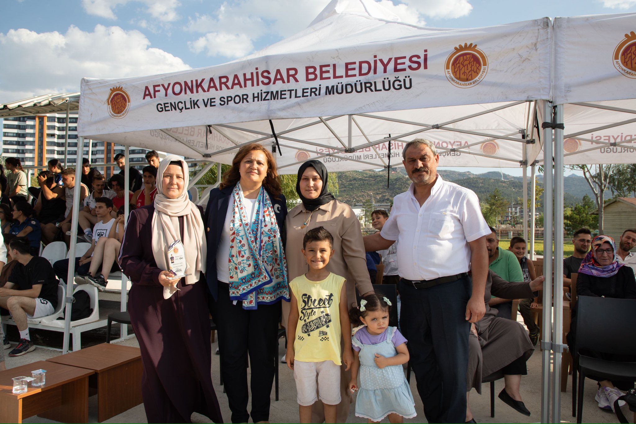 Turnuvanın İlk Günü: Afyonkarahisar'da Resul Gün anısına kum voleybolu turnuvası başladı