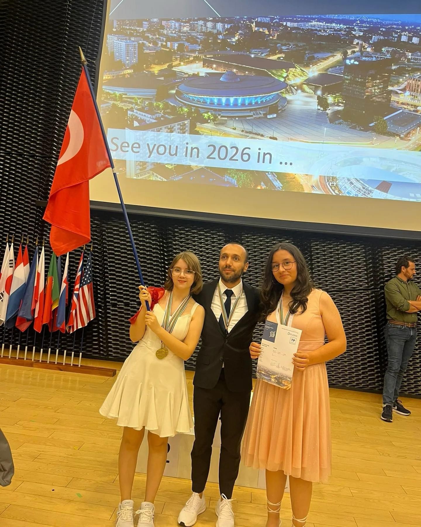 KLAVYEDE 4 ALTIN MADALYA KAZANDILAR