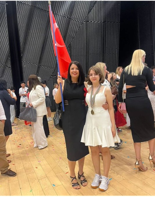 Başarıya Tebrik Müdür Tanyeri’den Geldi