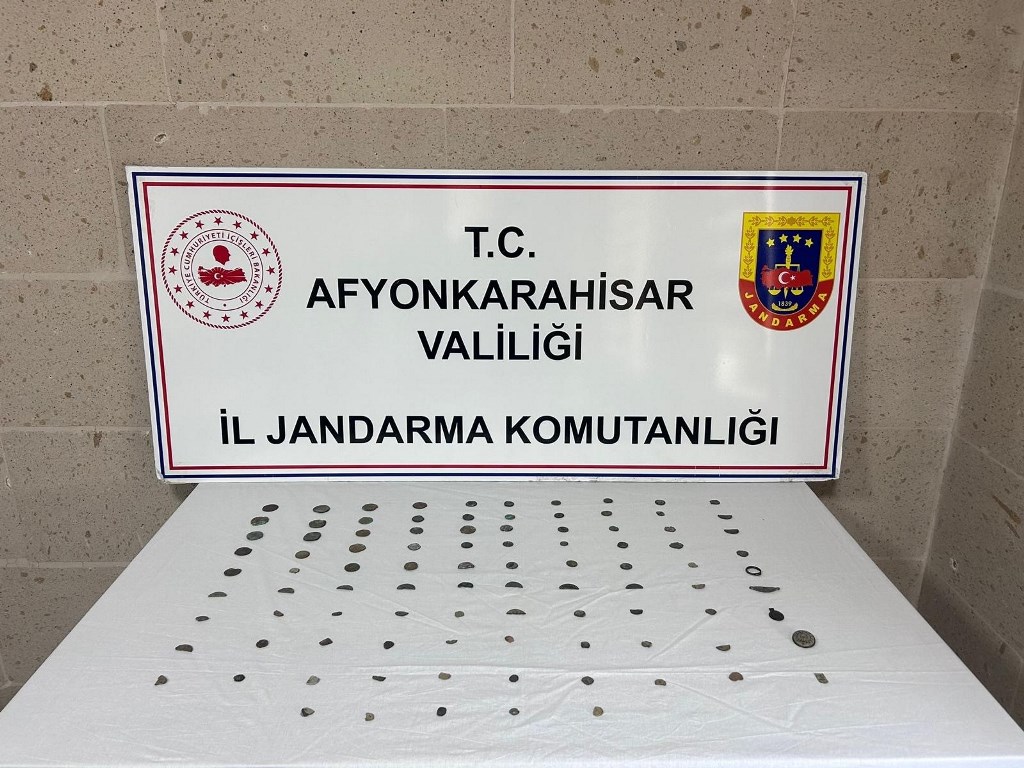 YAYLABAĞI'NDA 95 ADET SİKKE İLE YAKAYI ELE VERDİ!
