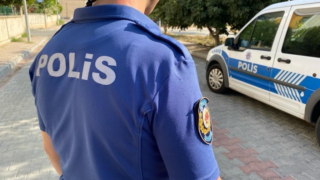 EV SAHİBİ SAKLADIĞI ALTINLARI BULAMADI!