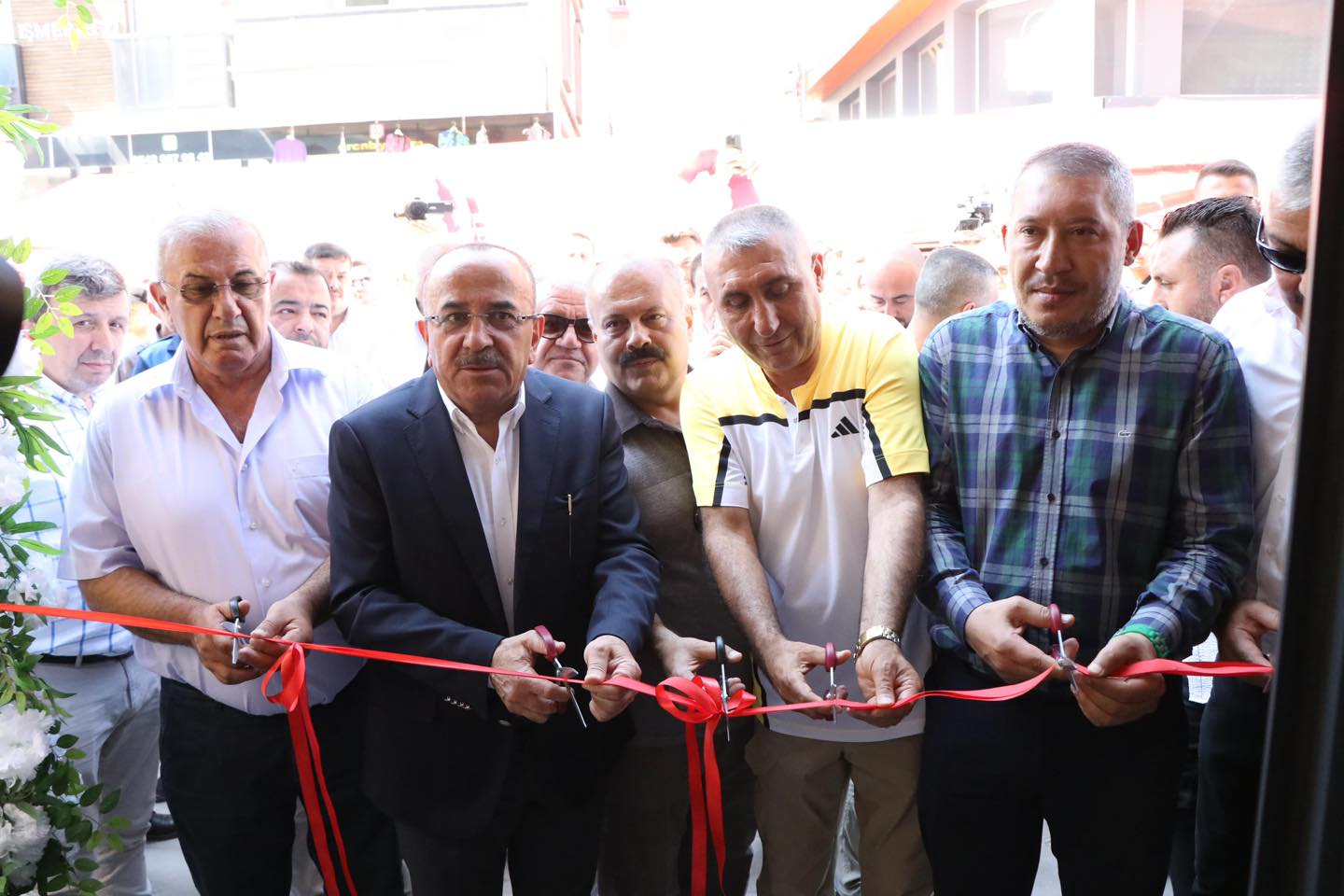 Dinar’a Yeni İşletme Kazandırıldı Başkan Topçu Açılışa Katıldı