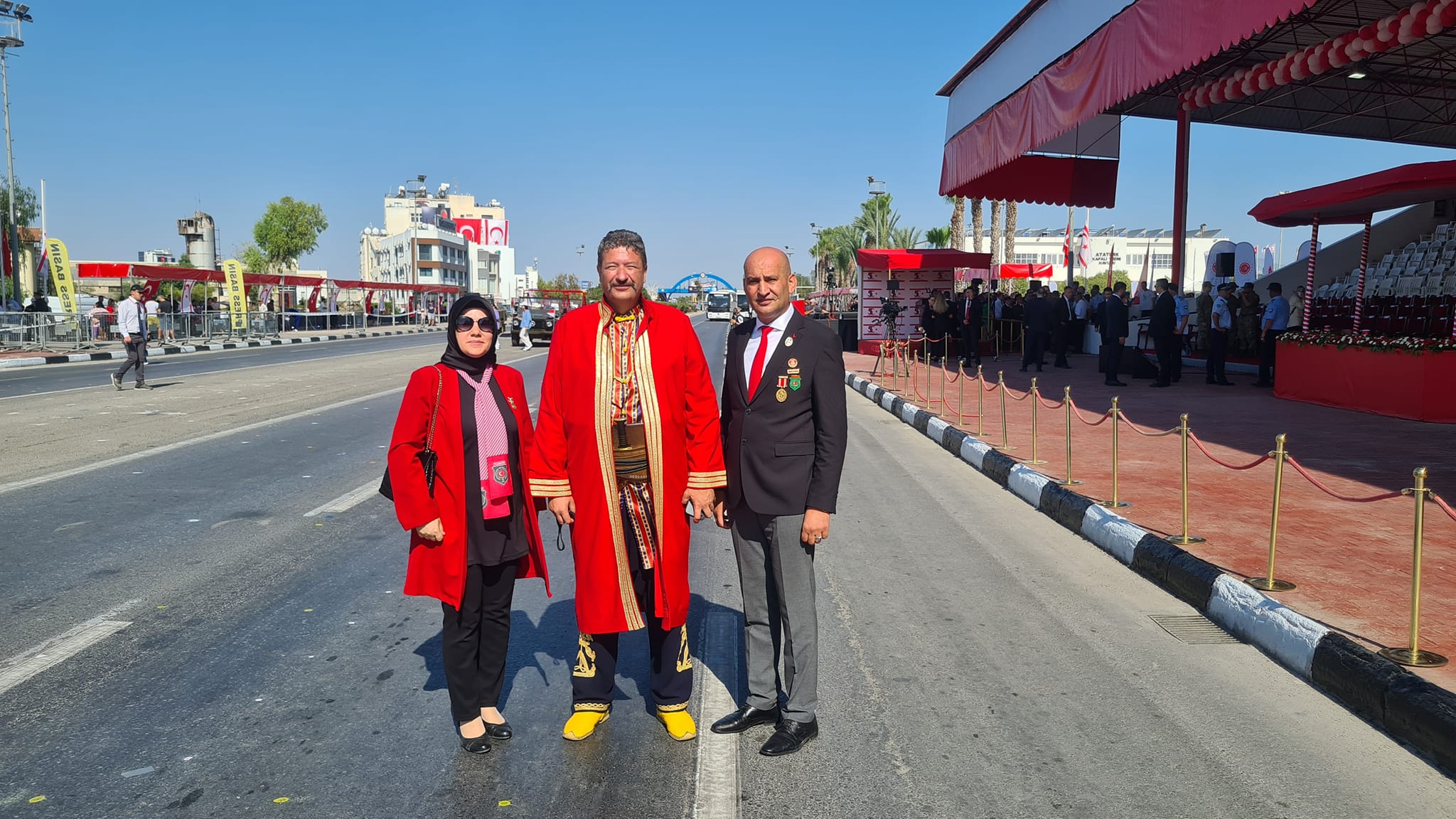 KKTC'DE AFYONLU BİNBAŞI İLE BİR ARAYA GELDİ