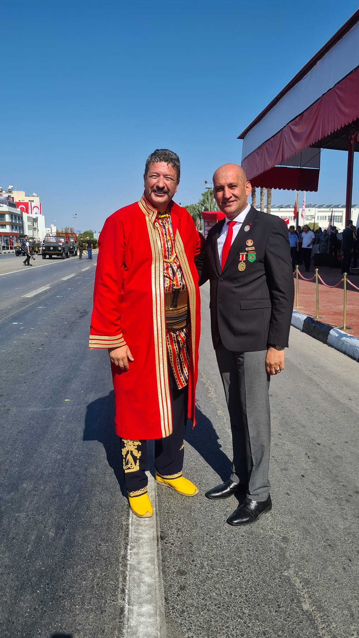 KKTC'DE AFYONLU BİNBAŞI İLE BİR ARAYA GELDİ