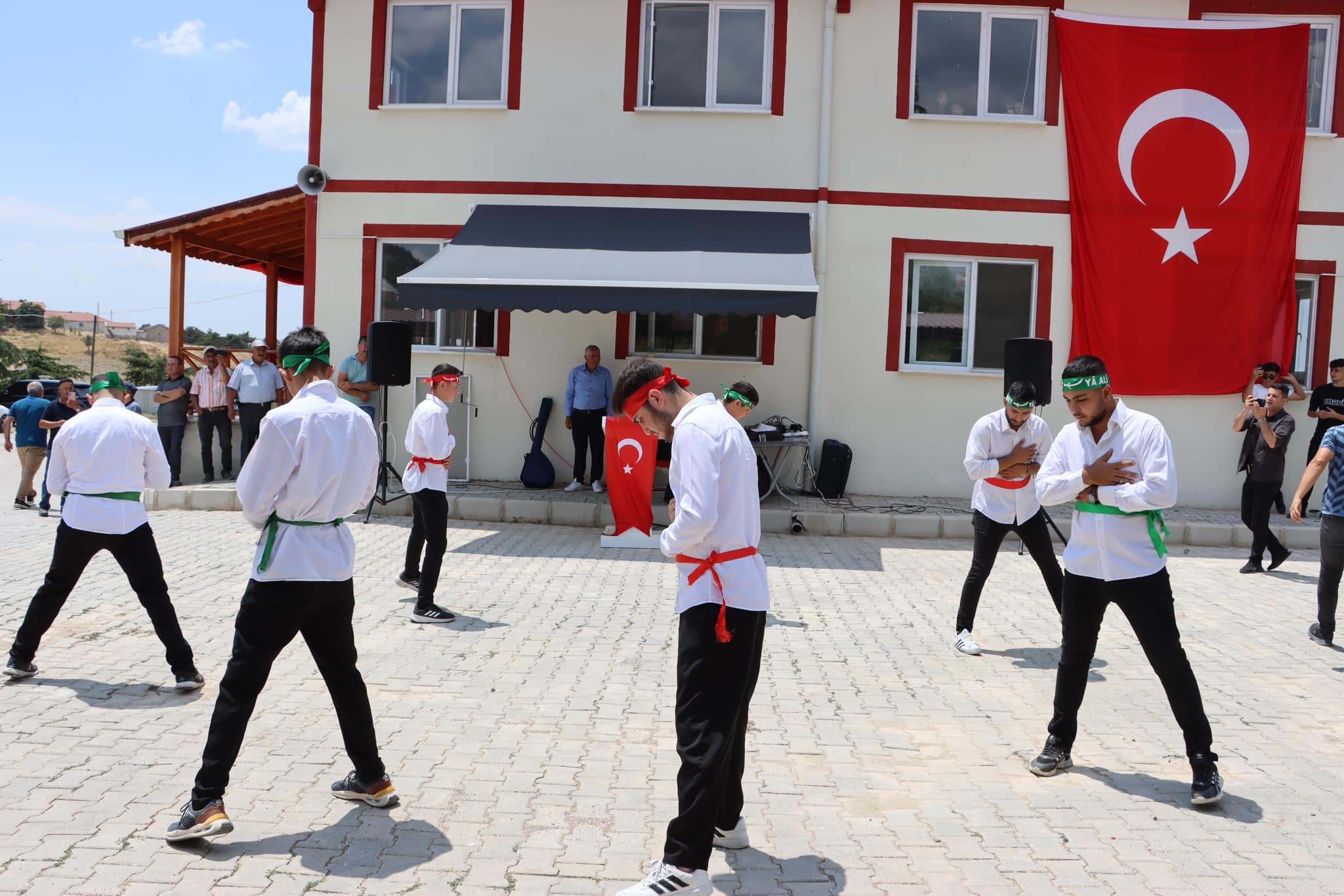 Genel Başkan Uysal Memleketinde Aşure Etkinliğine Katıldı