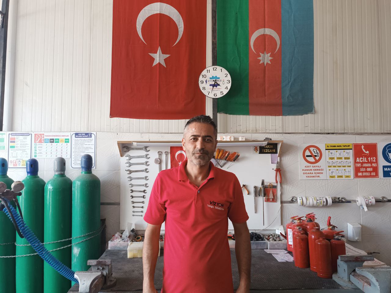 Azerbaycanlı Baycan 2008'den beri Afyonlulara hizmet veriyor