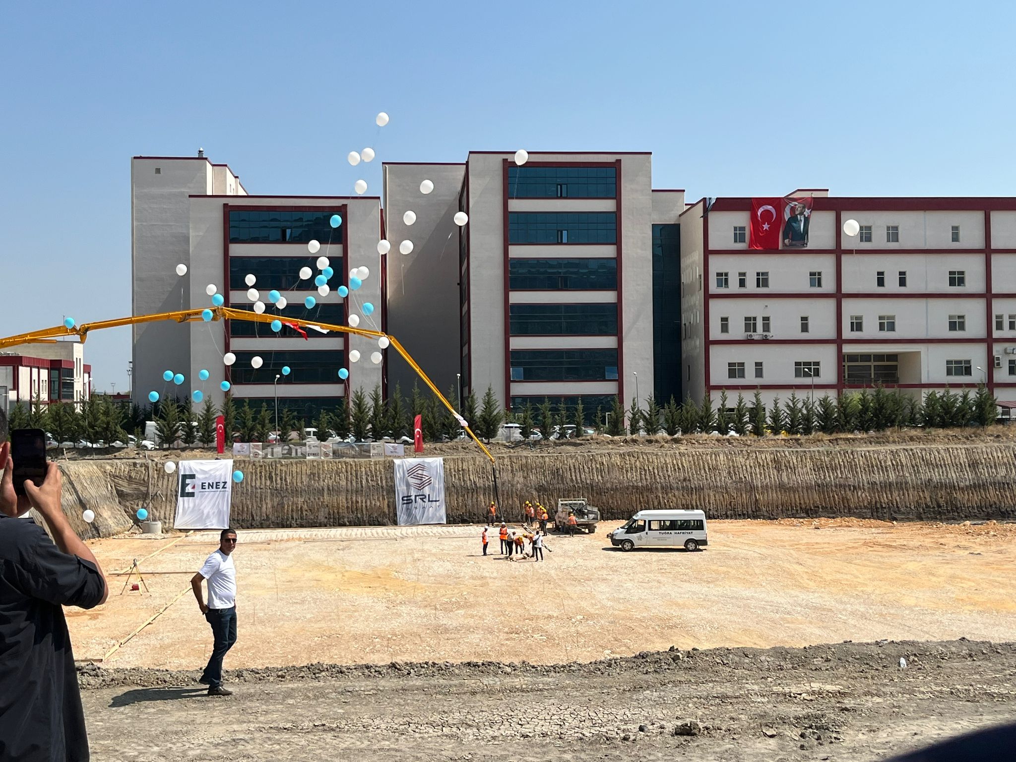 REKTÖR OKUMUŞ  "AFSÜ HER YIL EĞİTİM ÇITASINI YÜKSELTİYOR"