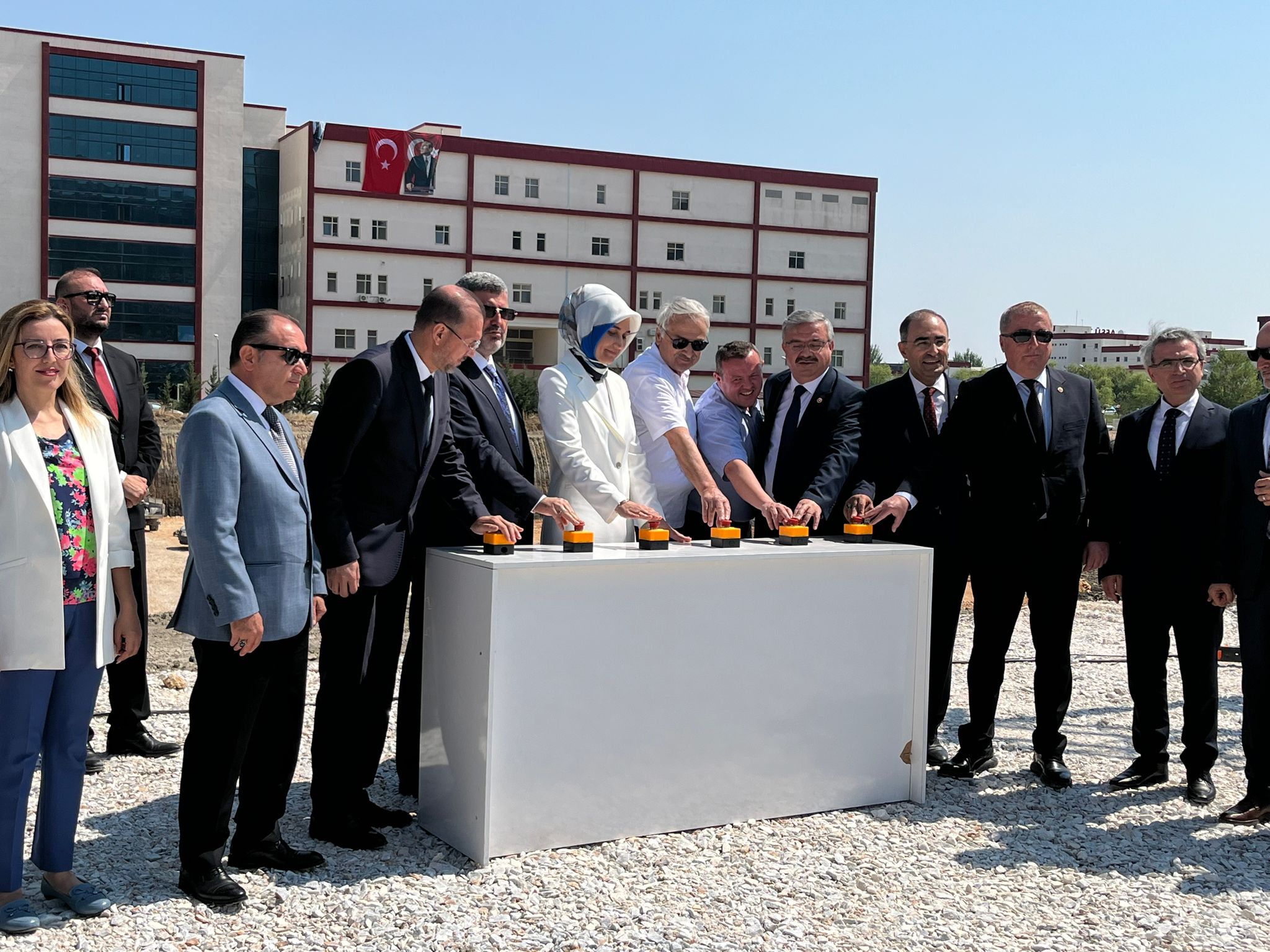 REKTÖR OKUMUŞ  "AFSÜ HER YIL EĞİTİM ÇITASINI YÜKSELTİYOR"