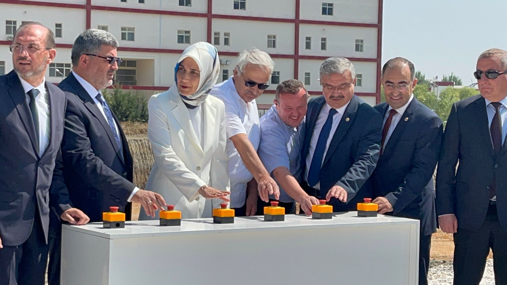 REKTÖR OKUMUŞ  "AFSÜ HER YIL EĞİTİM ÇITASINI YÜKSELTİYOR"