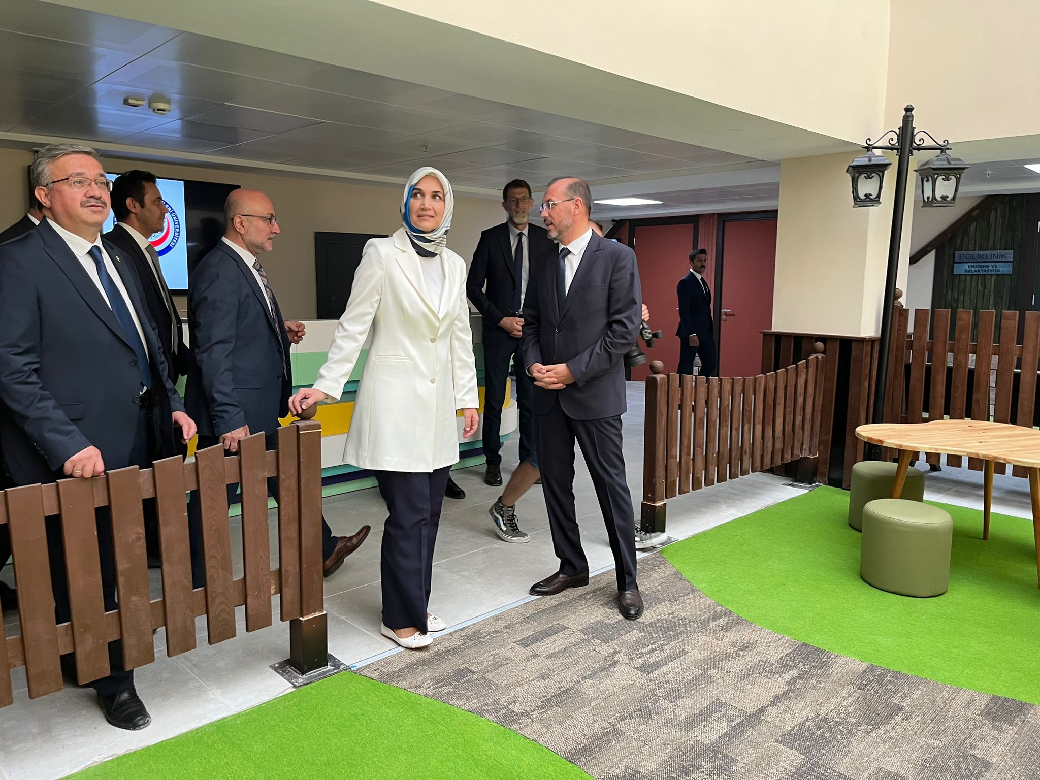 AFSÜ REKTÖRÜ OKUMUŞ VE PROTOKOL  ÇOCUK  BÖLÜMÜNÜN  AÇILIŞI GERÇEKLEŞTİRDİ