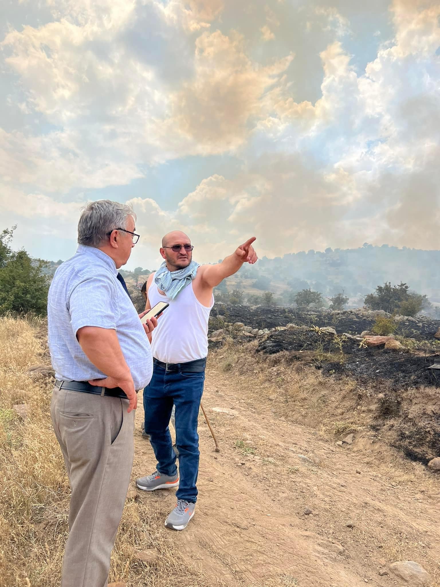 Başkan Özaşkın Yangın Alanında İncelemelerde Bulundu