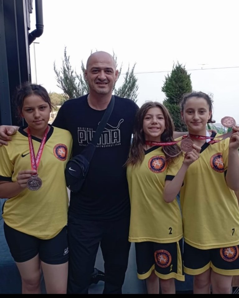 AFYONKARAHİSARLI SPORCULAR'DAN BÜYÜK BAŞARI  