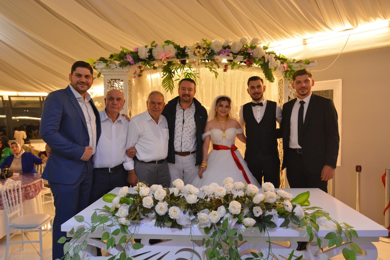 SANDIKLI BELEDİYE BAŞKANI ÖZTAŞ, DÜĞÜN VE SÜNNET TÖRENLERİNE KATILDI