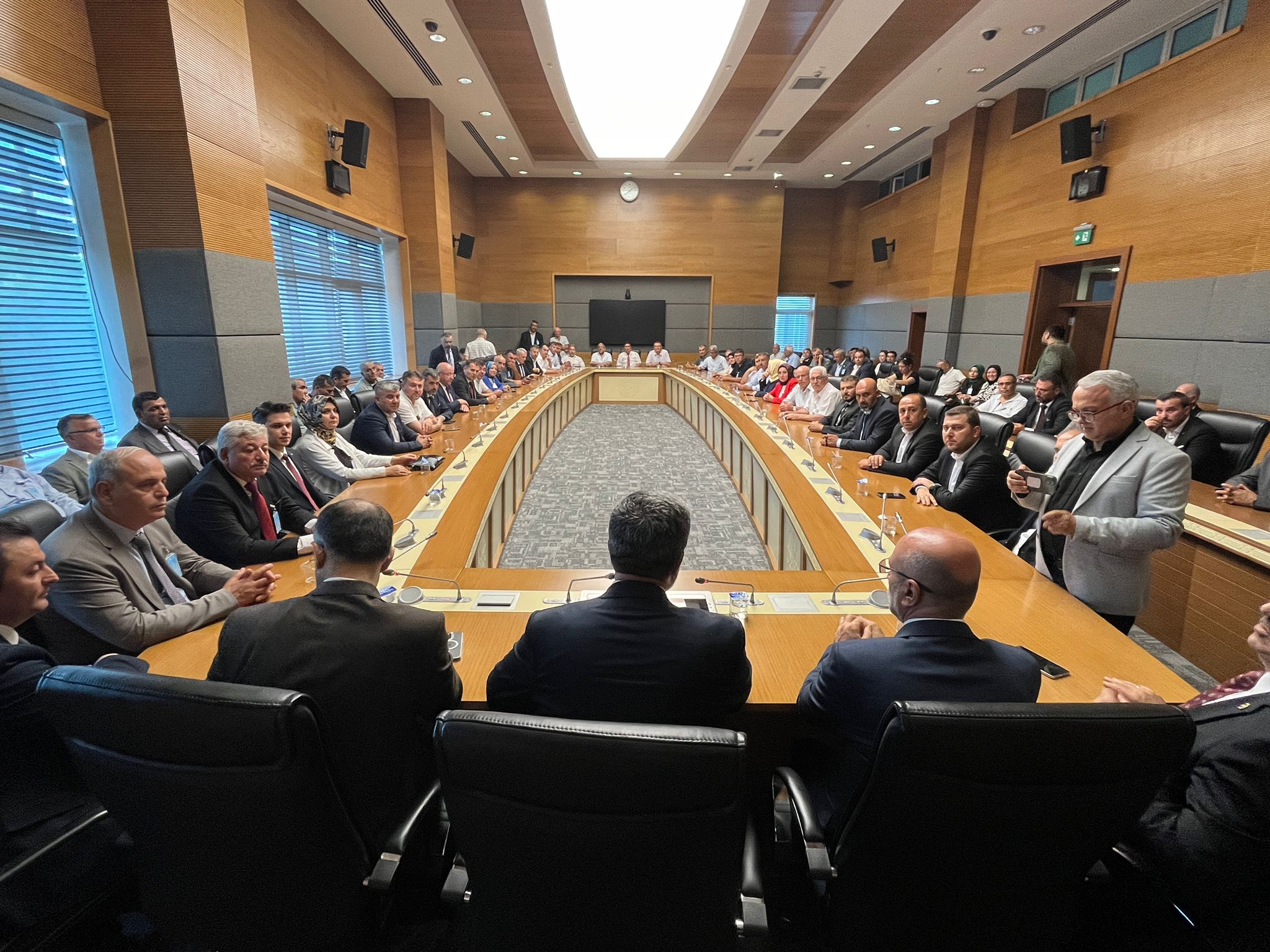 Başkan Şahin ve Teşkilatı TBMM'de Grup Toplantısına Katıldı
