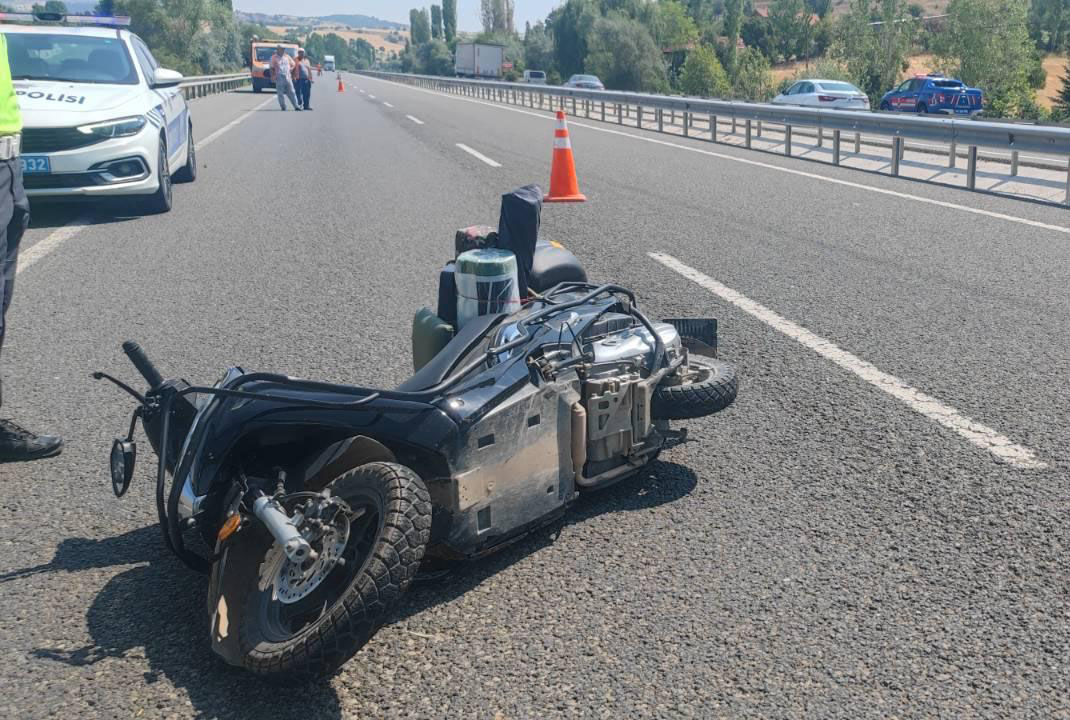 Afyonkarahisar-Uşak Kara Yolunda Kaza: 1 Ölü