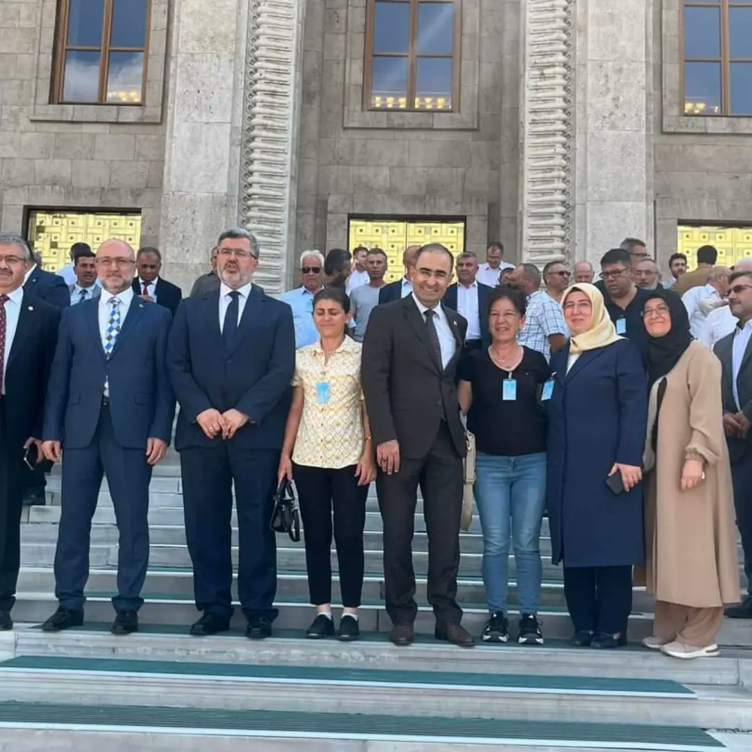 AK PARTİ AFYON TEŞKİLATI CUMHURBAŞKANI  ERDOĞAN'I GRUP TOPLANTISINDA DİNLEDİ