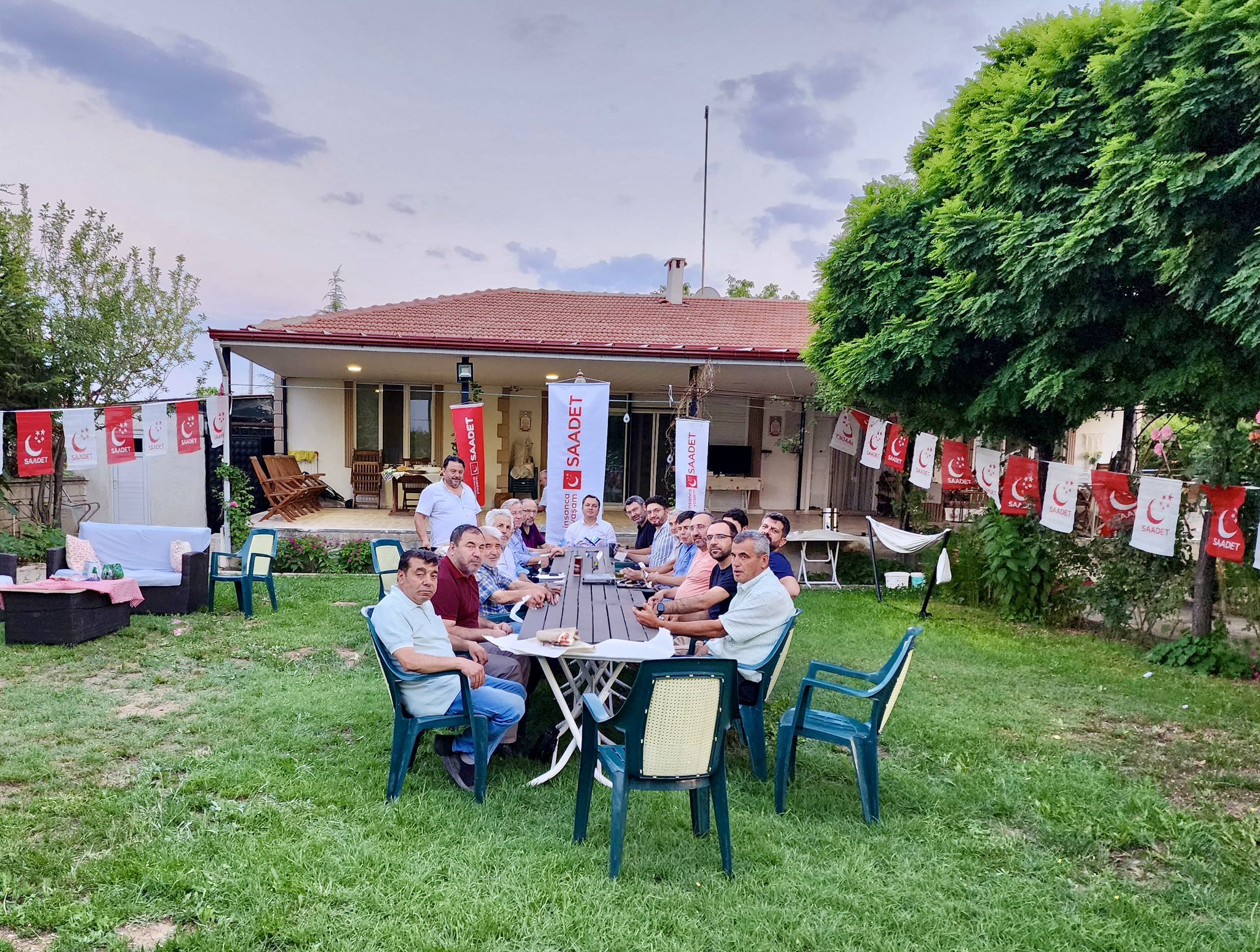 Başkan Karataş ve Ekibi Haftalık İl Yönetim Toplantısını Gerçekleştirdi