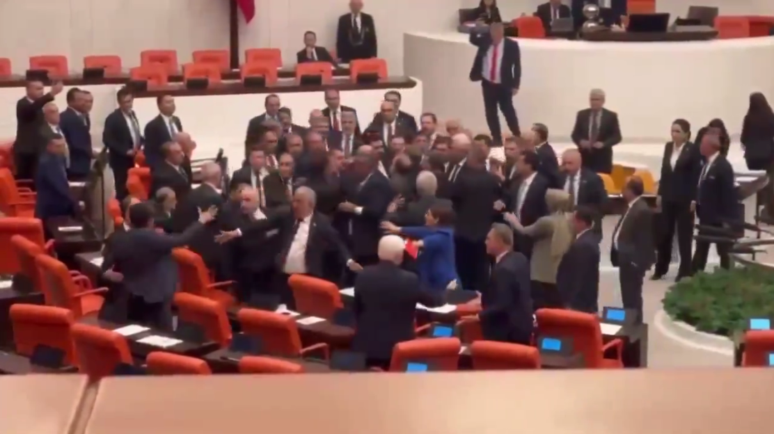 Meclis'teki Kavganın Yeni Görüntüleri Ortaya Çıktı