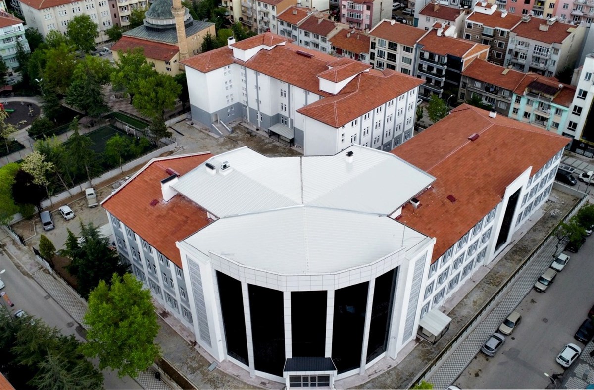Merkezi Yatırımlar Sürüyor Özel İdare Çalışıyor