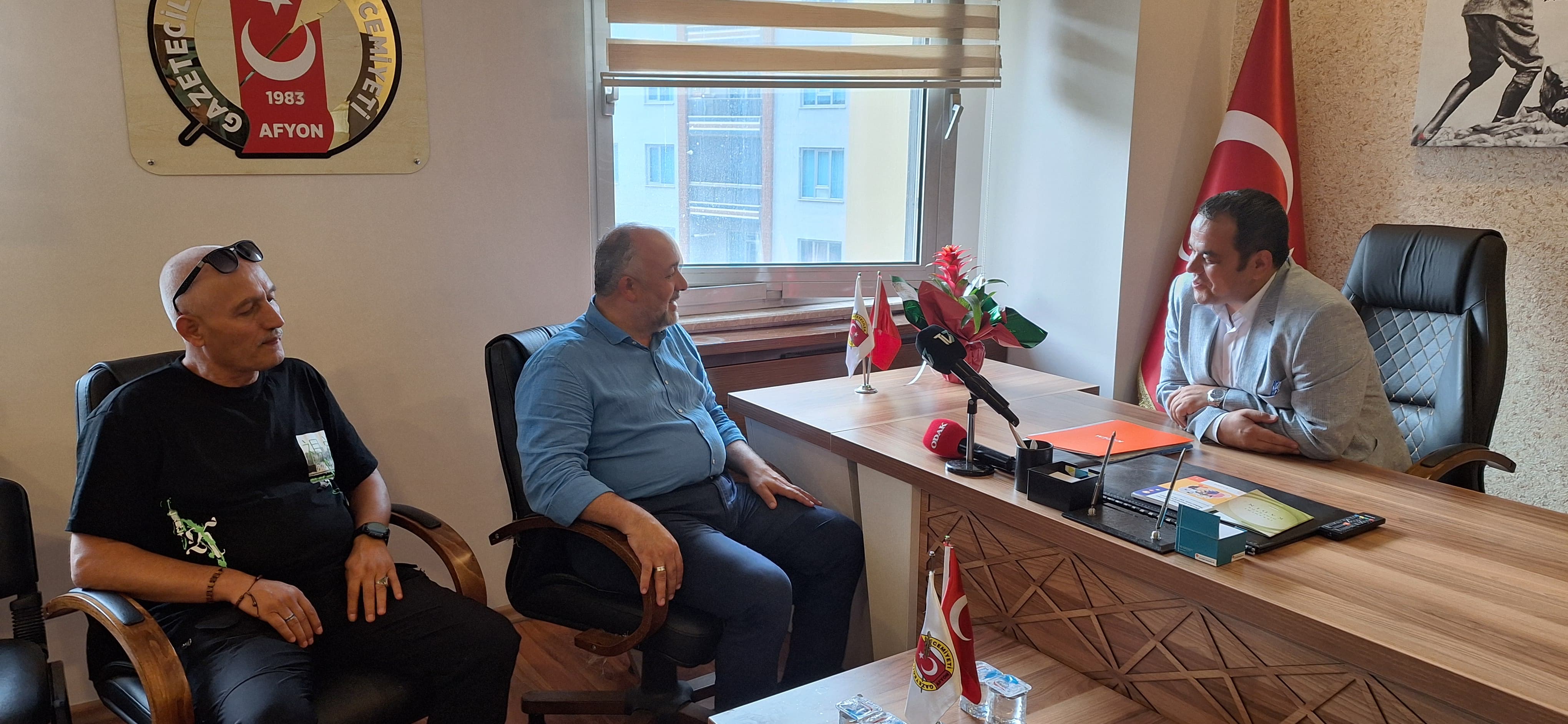 Müdür Kasapoğlu'ndan AGC'ye Ziyaret "Basın Toplumun Vazgeçilmez Bir Unsurudur"
