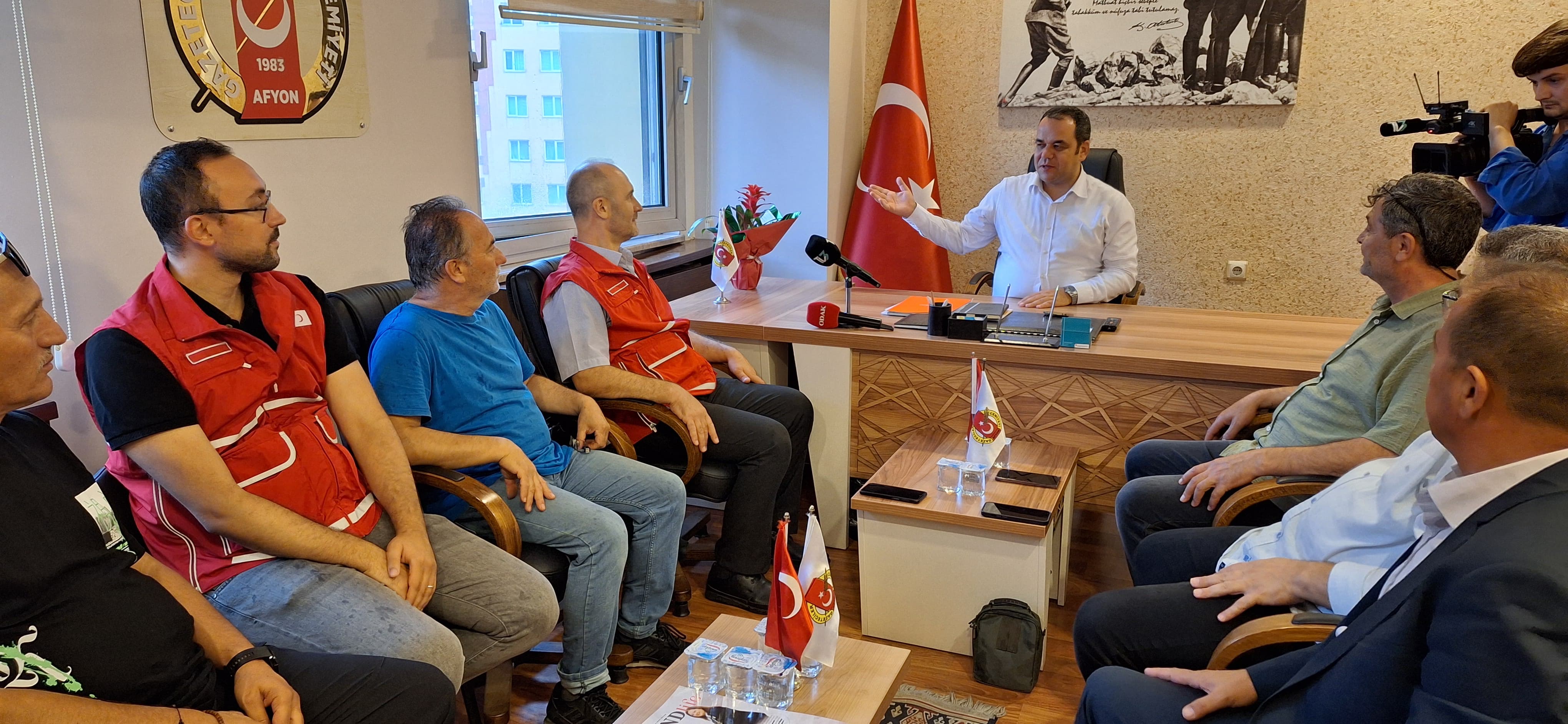 Kızılay İl Başkanı Yakın'dan AGC'ye Ziyaret ''Her Bir Bağış Çok Değerli''