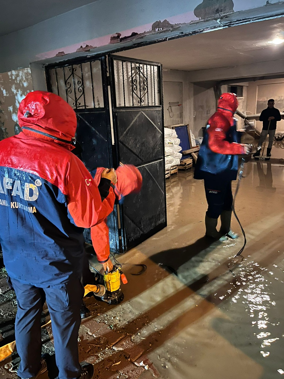 AFAD, Şiddetli Yağış Sonrası Sahada!