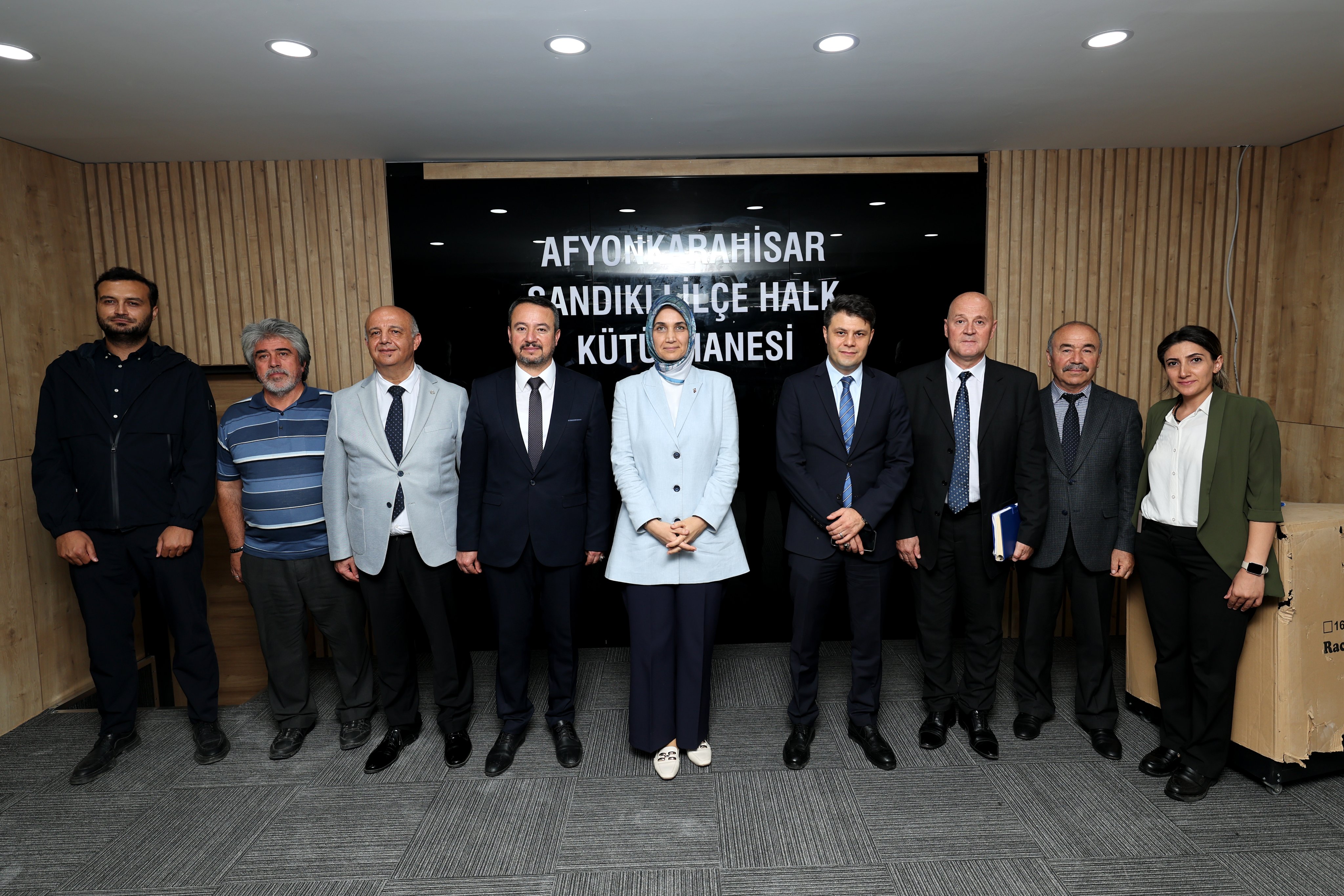 Vali Doç. Dr. Kübra Güran Yiğitbaşı, Sandıklı 100. Yıl İlçe Halk Kütüphanesi İnşaatını İnceledi
