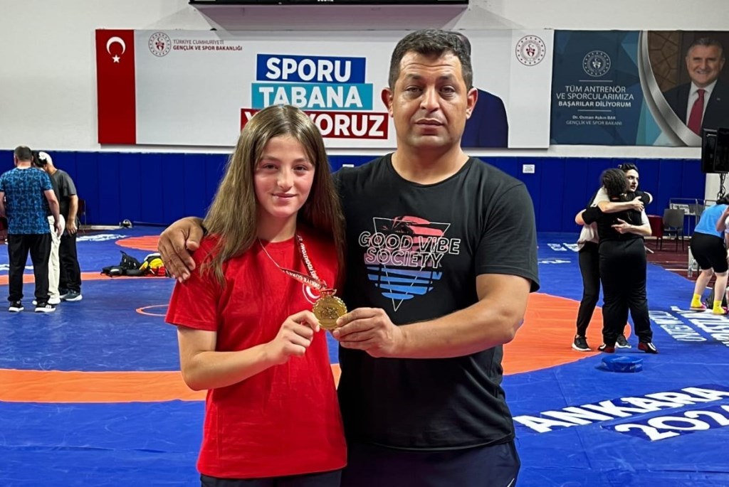 TAŞOLUK SK'DAN U-13 TÜRKİYE GÜREŞ ŞAMPİYONASI'NDA BÜYÜK BAŞARI