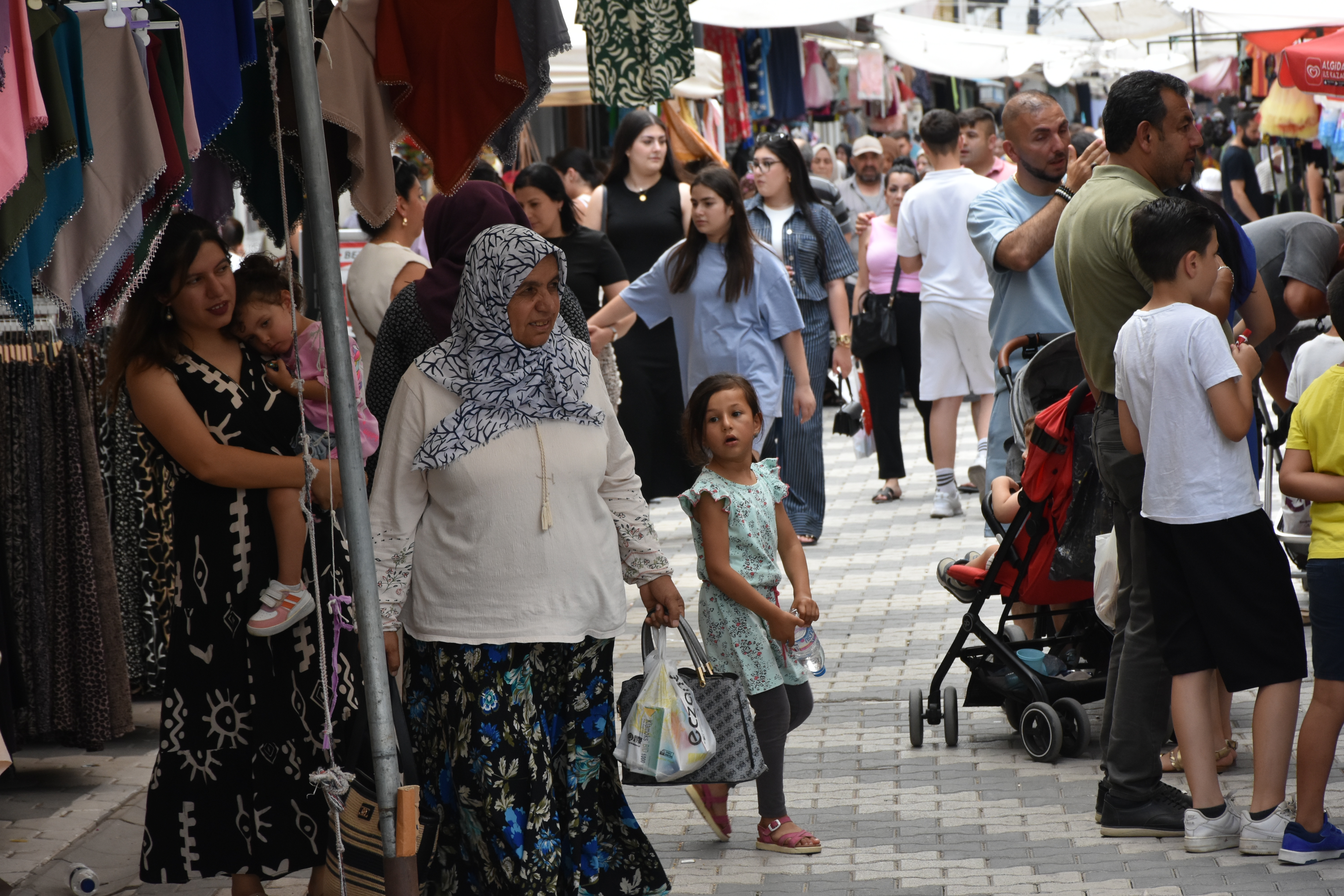 EMİRDAĞLILAR BELÇİKALILARIN DAMAK TADINI DEĞİŞTİRDİ