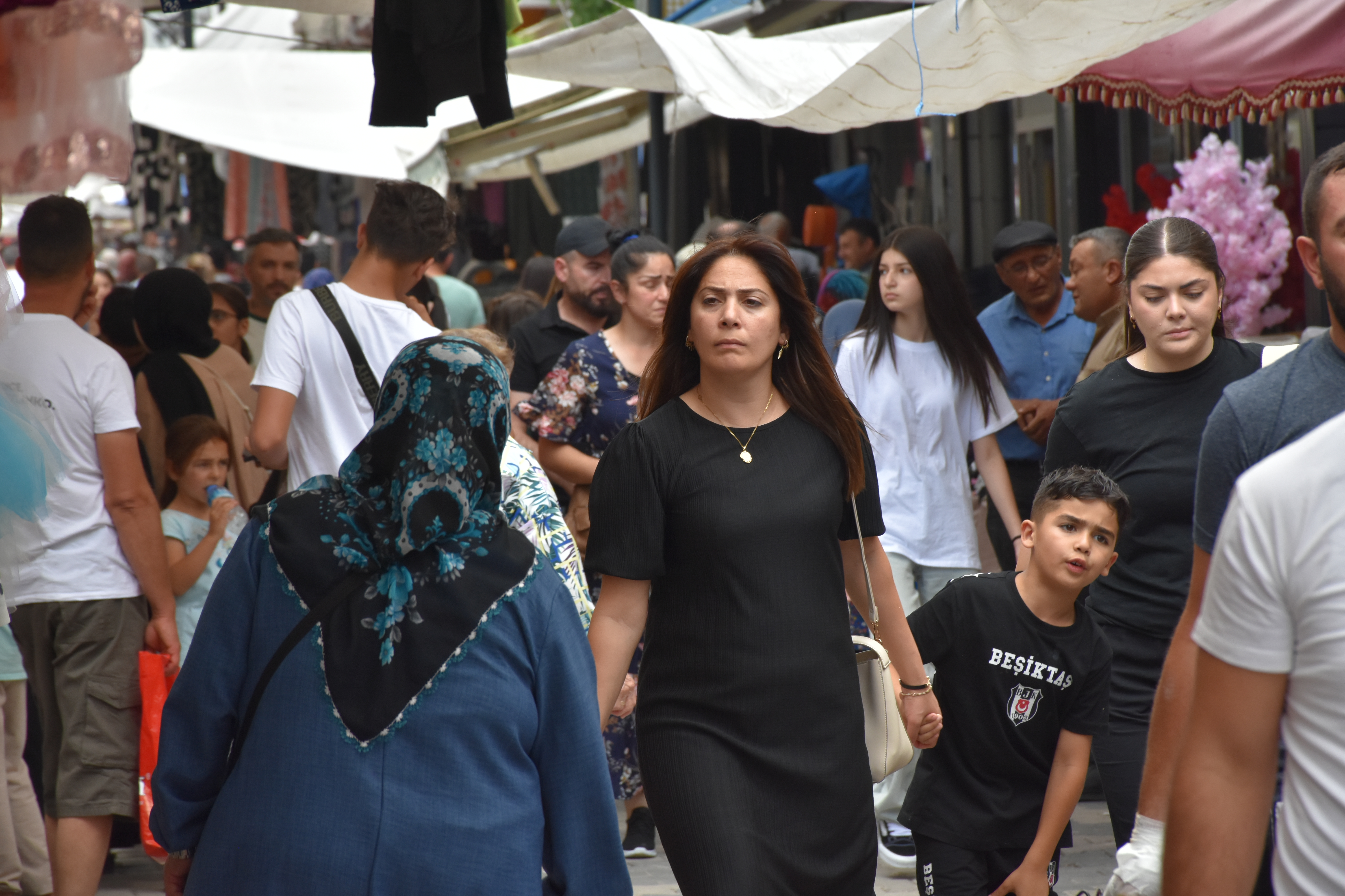 EMİRDAĞLILAR BELÇİKALILARIN DAMAK TADINI DEĞİŞTİRDİ