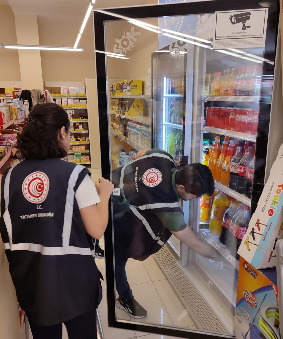 Haksız fiyat, stokçuluk ve fiyat etiketi denetimleri sürüyor