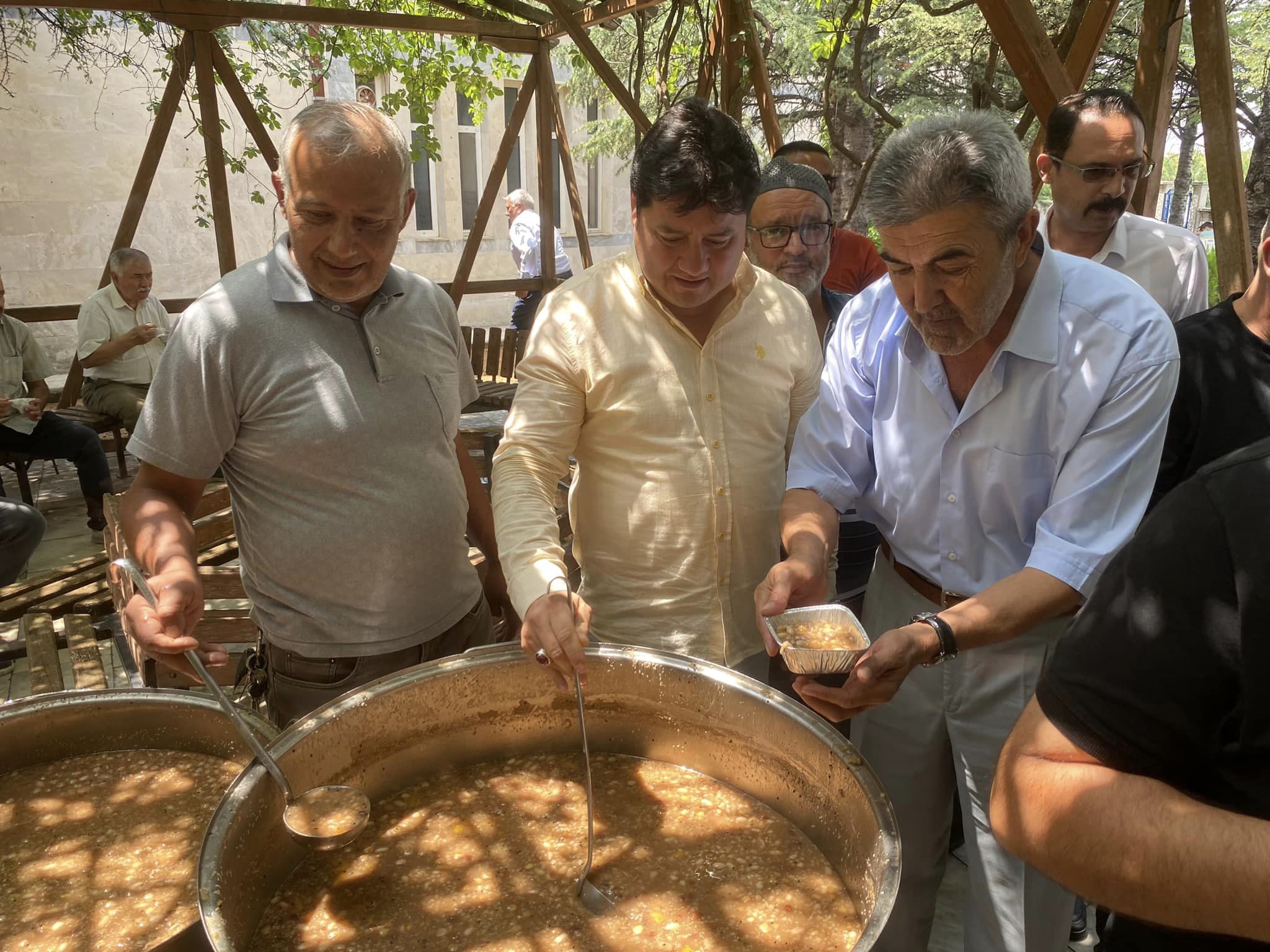 BAŞKAN AYNACI VATANDAŞLARLA BİR ARAYA GELDİ