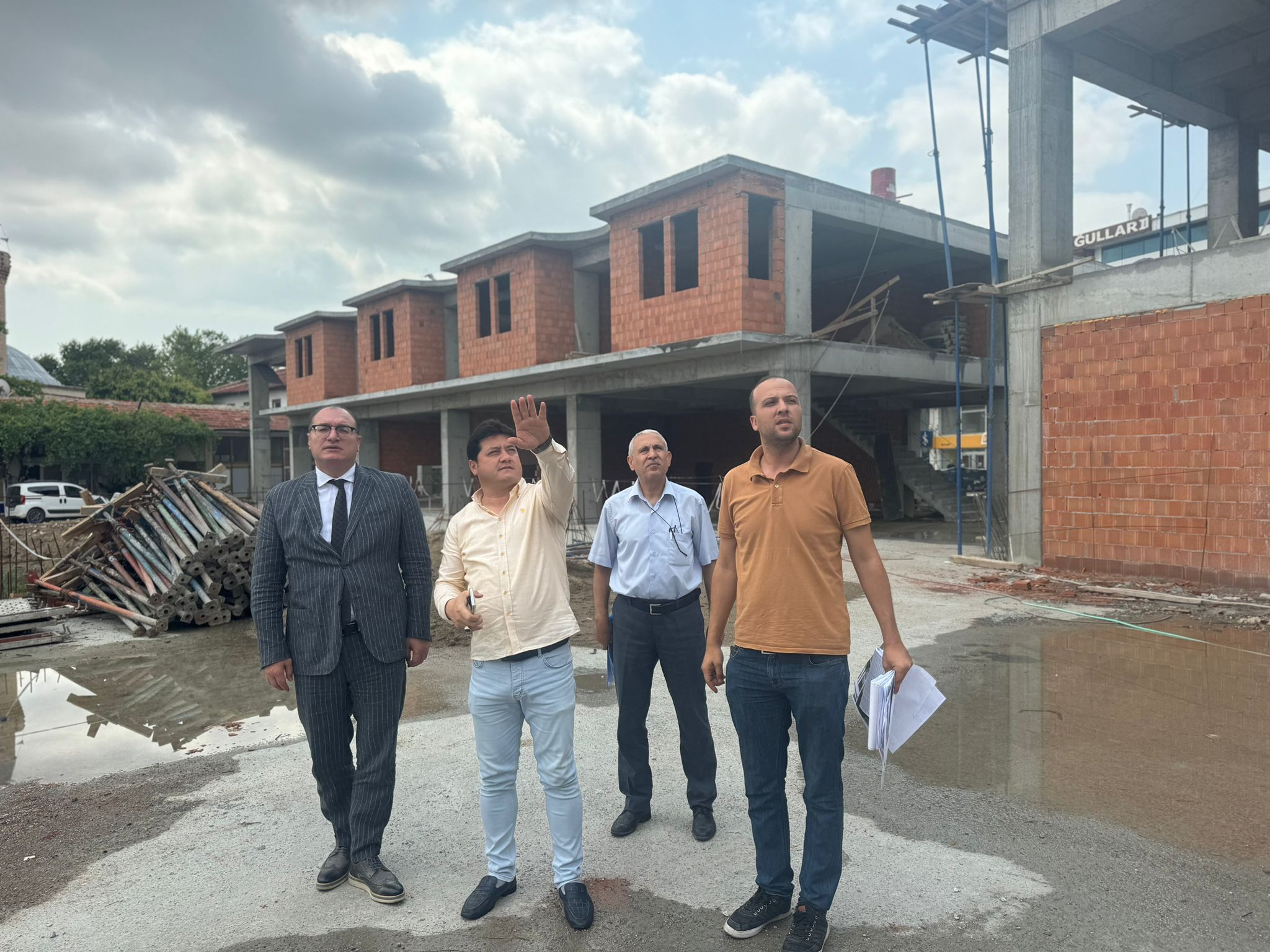 BAŞKAN AYNACI VE KAYMAKAM ARIKAN İNCELEMELERDE BULUNDUBAŞKAN AYNACI VE KAYMAKAM ARIKAN İNCELEMELERDE BULUNDU