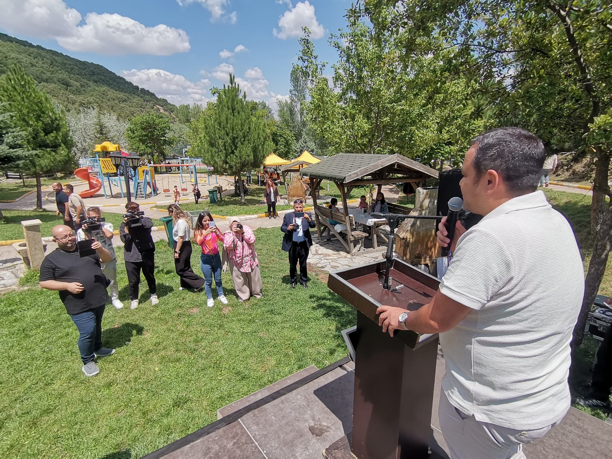 Afyon Gazeteciler Cemiyeti Taşoluk Mesire Alanında Buluştu