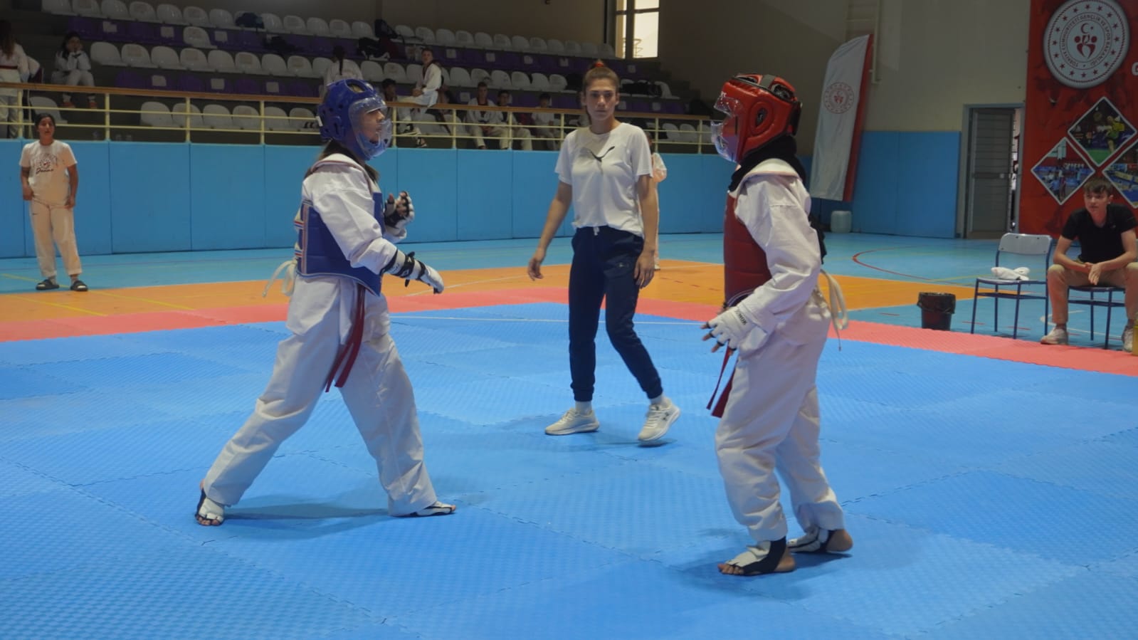 Taekwondo Yıldızlar İl Seçmesi Müsabakaları Çiğiltepe Spor Salonu'nda Başladı
