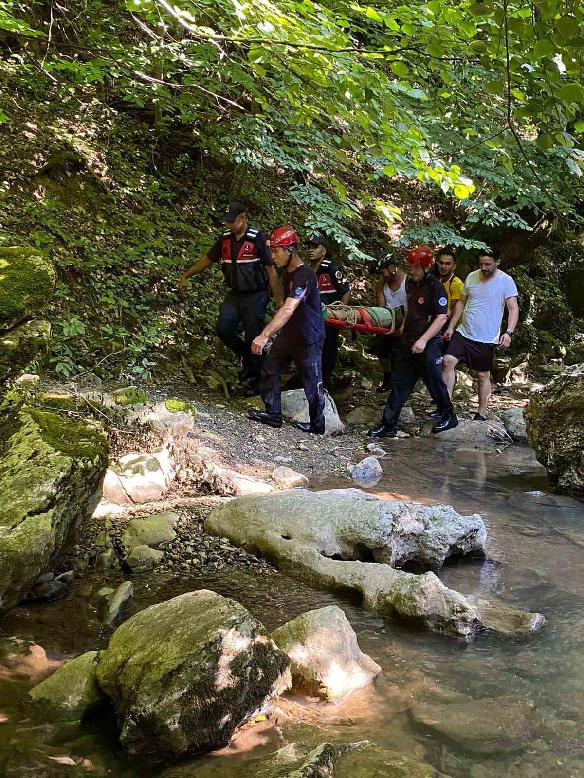 FOTOĞRAF ÇEKİLİRKEN ÖLÜMDEN DÖNDÜ!