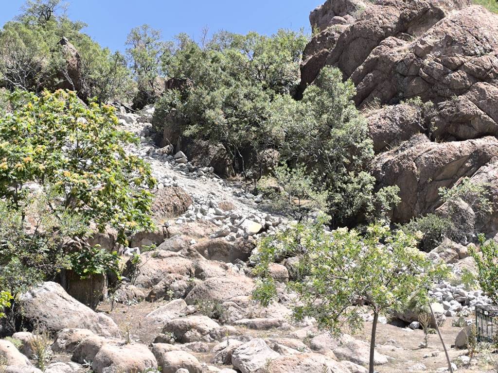 İLK BAKIŞTA HEYELAN OLDUĞU SANILDI