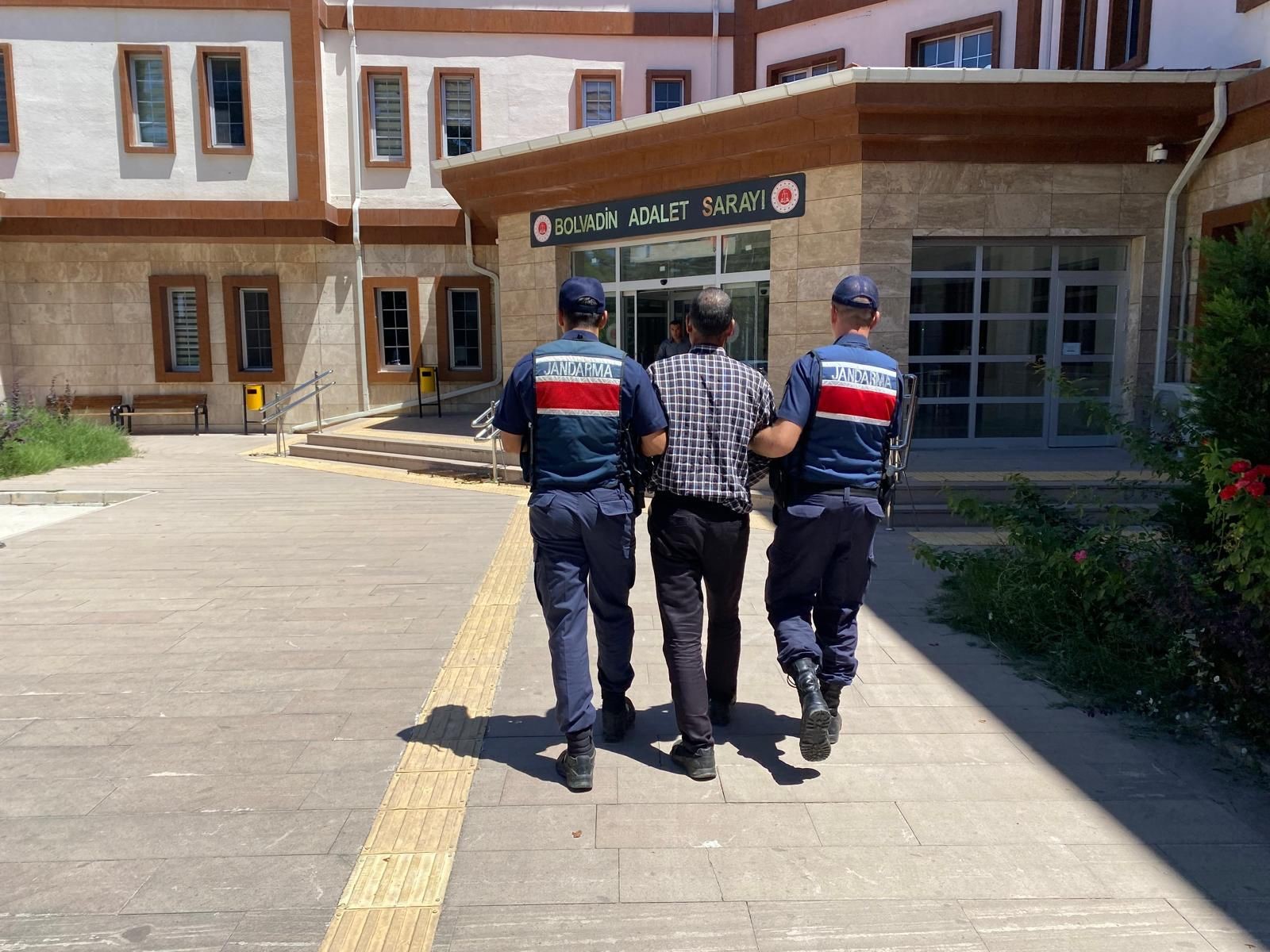 KASTEN YARALAMA SUÇUNDAN ARANAN ŞAHIS YAKALANDI