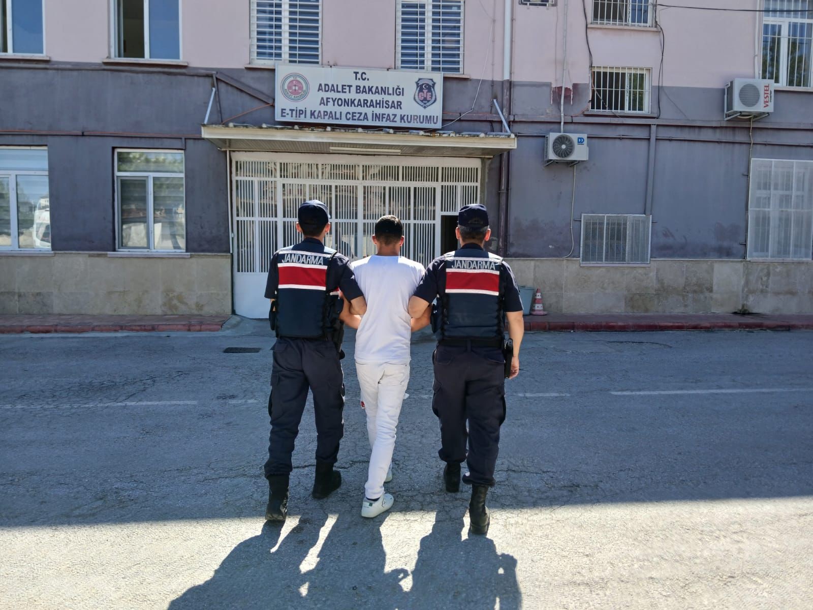 SİNANPAŞA, KILIÇARSLAN’DA YAKALANDI!