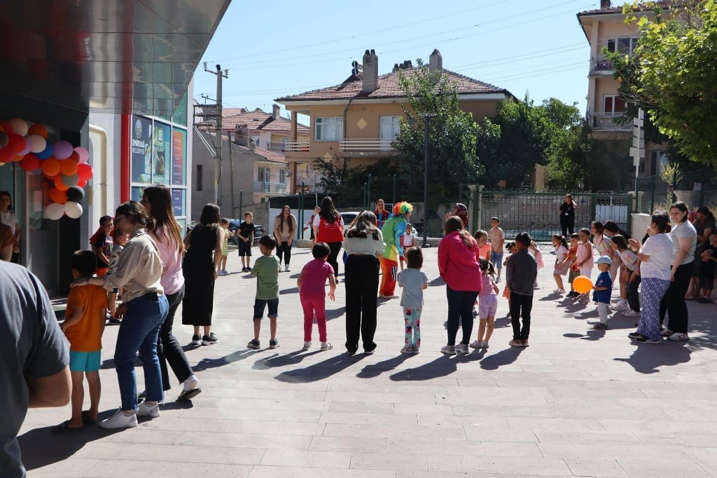 EBEVEYN KAYBI YAŞAMIŞ ÇOCUKLAR İÇİN ANLAMLI ETKİNLİK