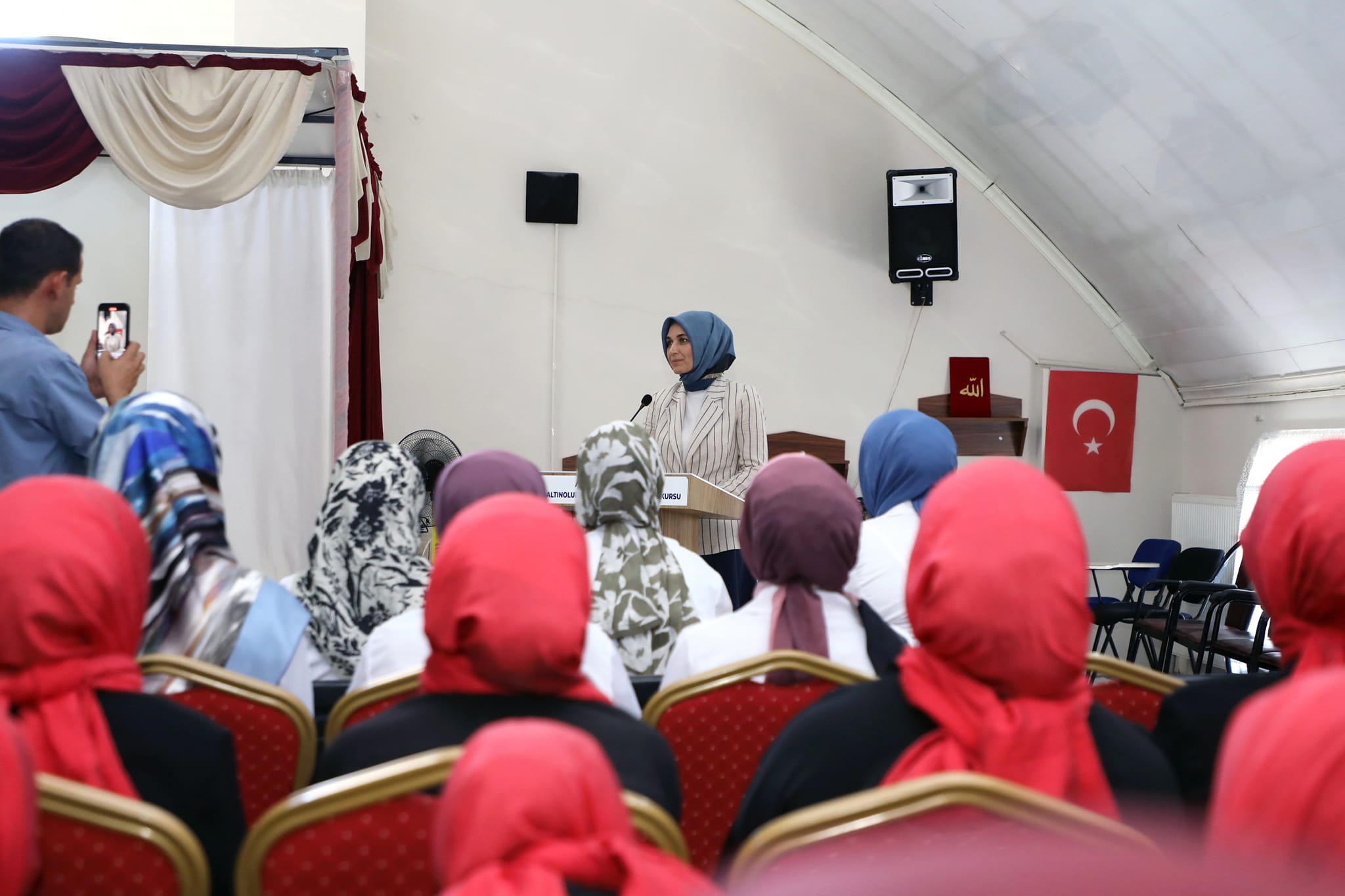 VALİ  YİĞİTBAŞI, ALTINOLUK METİN YURTER YATILI KIZ KUR'AN KURSU’NU ZİYARET ETTİ