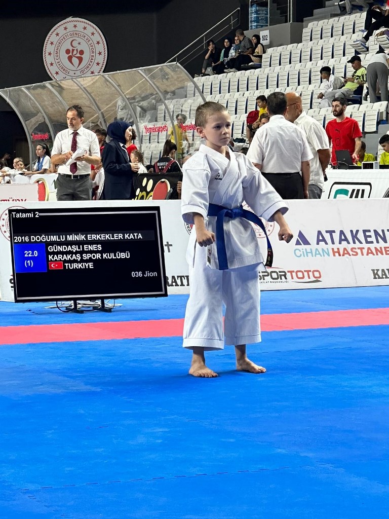 8 YAŞINDAKİ KARATE SPORCUSU ENES HAYATINI KAYBETTİ