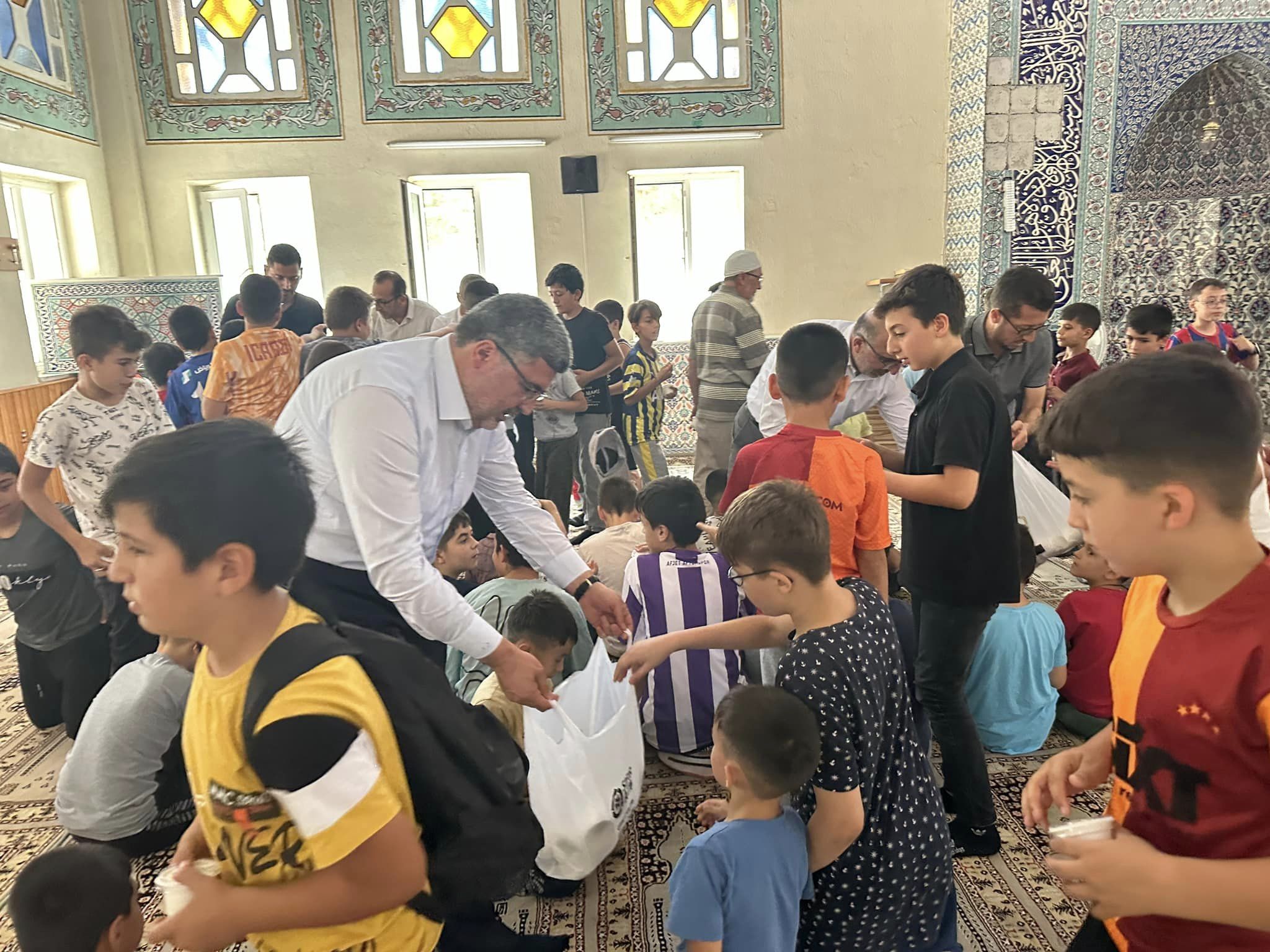 Milletvekili Ali Özkaya'dan Yaz Kuran Kursu Ziyareti