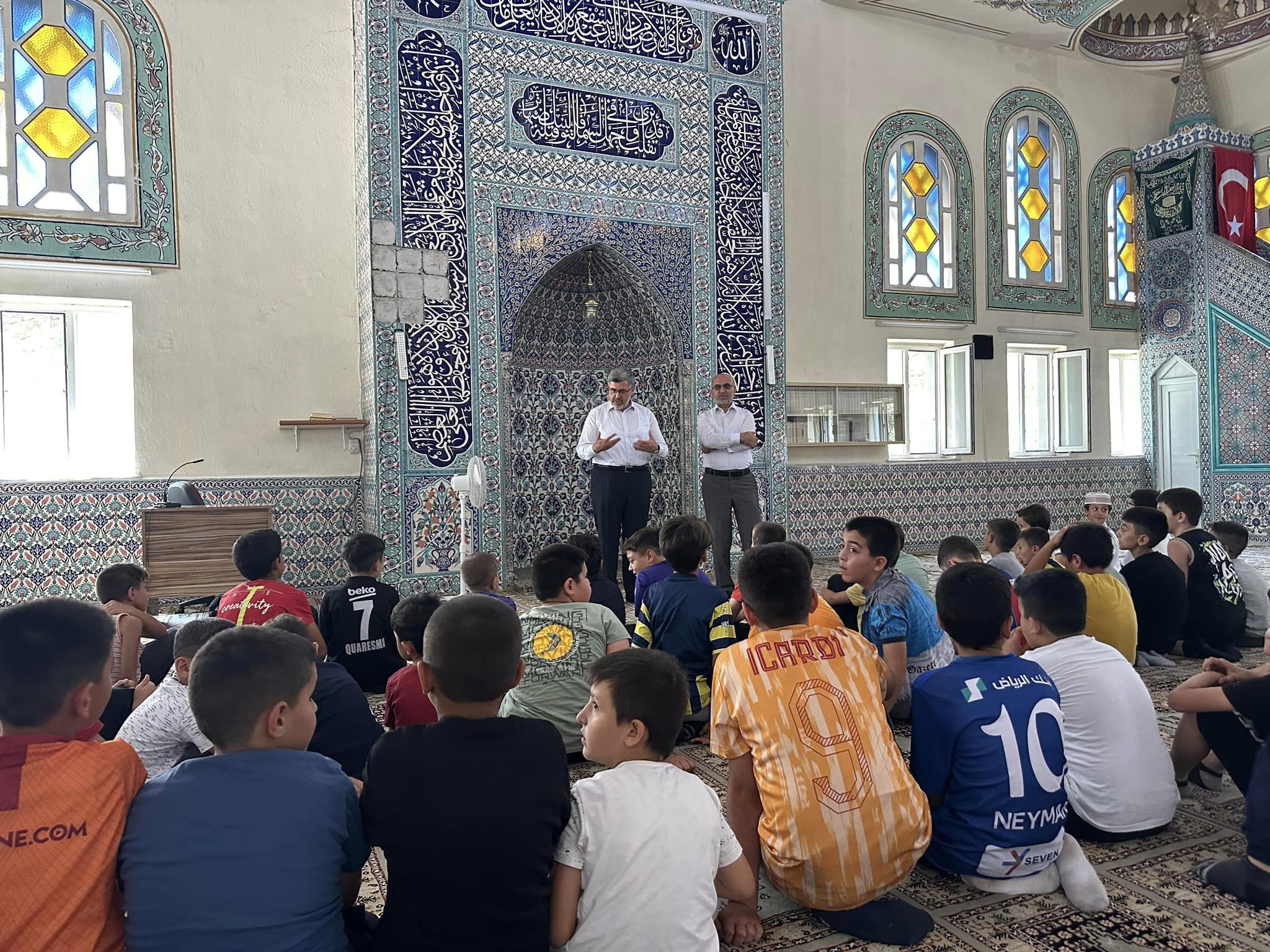 Milletvekili Ali Özkaya'dan Yaz Kuran Kursu Ziyareti