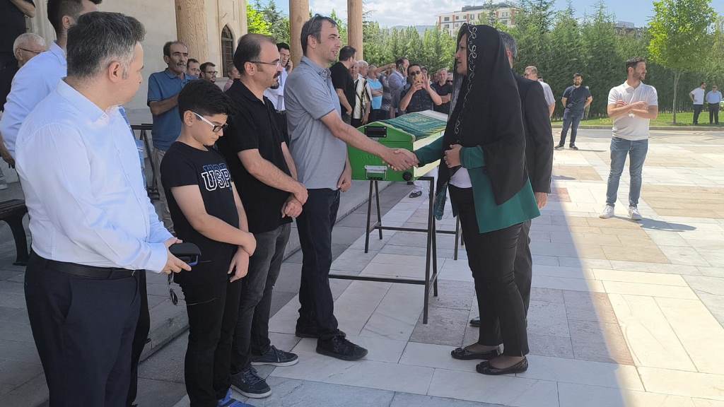 İBRAHİM MEYDANOĞLU SON YOLCULUĞUNA UĞURLANDI