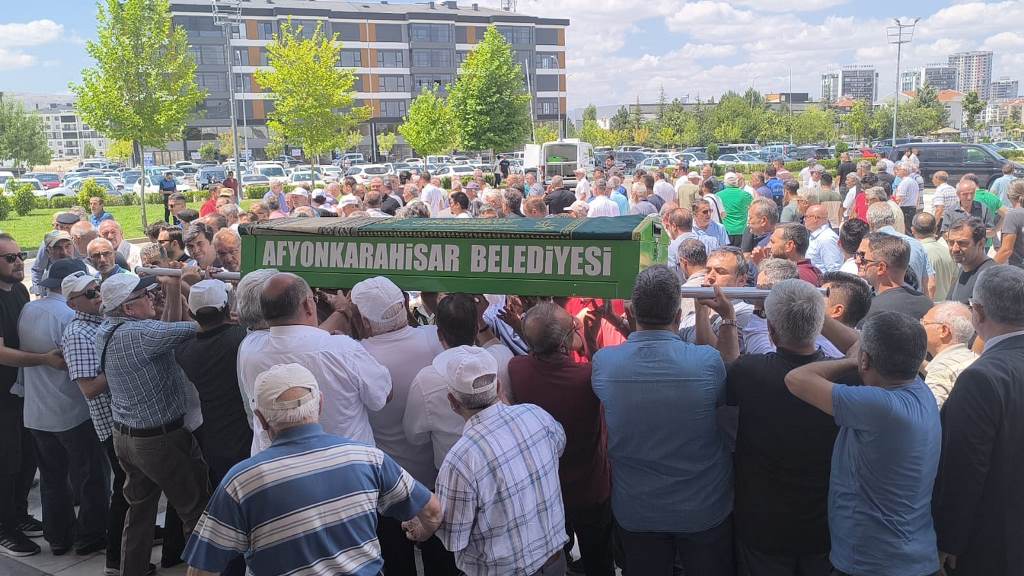 İBRAHİM MEYDANOĞLU SON YOLCULUĞUNA UĞURLANDI