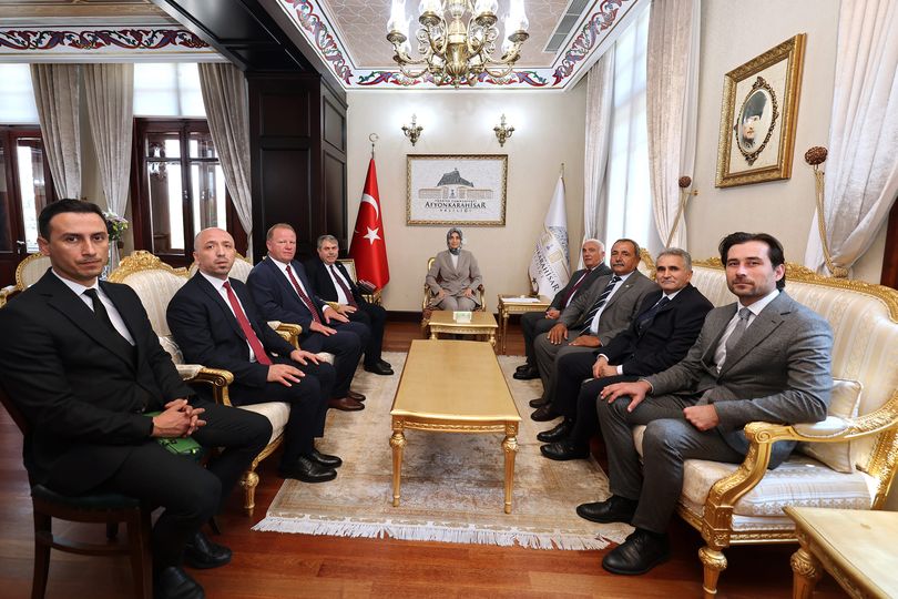 Vali Yiğitbaşı Tarım Kredi Kooperatifleri Yetkililerini Ağırladı