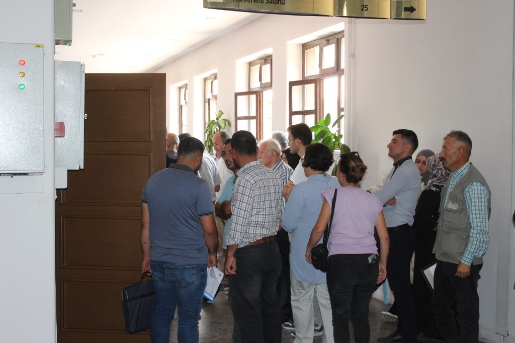 DEVLET ANA VATANDAŞLARIN SORUNLARINI DİNLEDİ