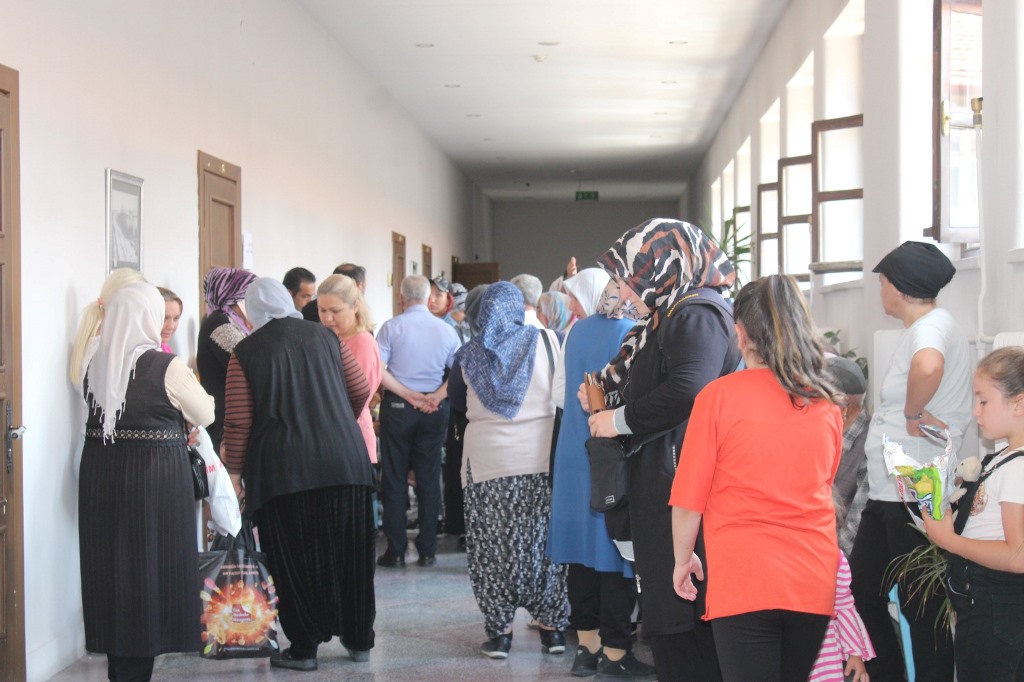 DEVLET ANA VATANDAŞLARIN SORUNLARINI DİNLEDİ