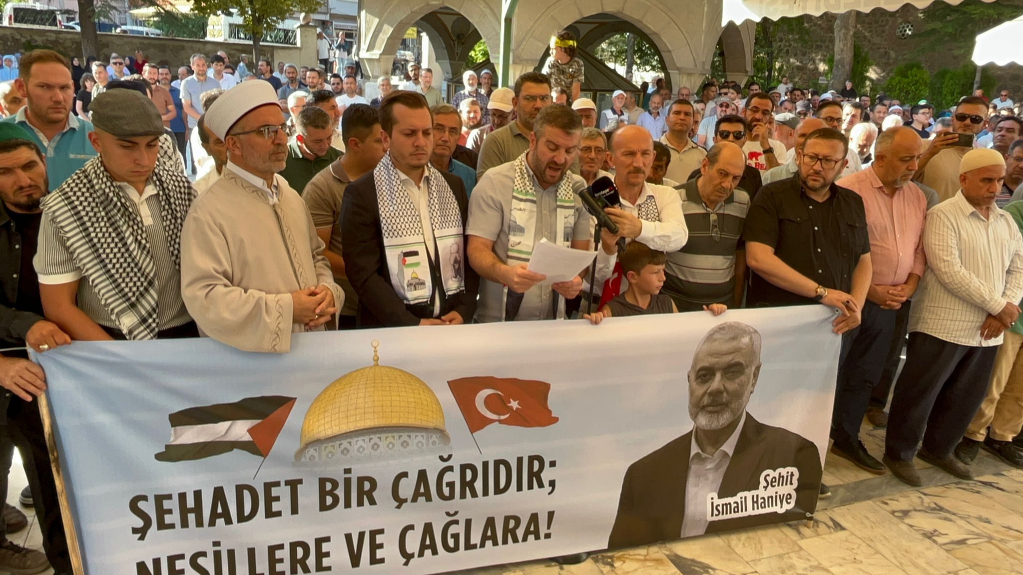 STK'lar Gıyabi Cenaze Namazında Bir Araya Geldi